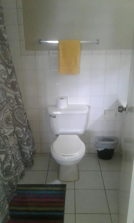 Saint Maryʼs Sunrise Villa Guest House 2*, Saint Maryʼs ג'מייקה